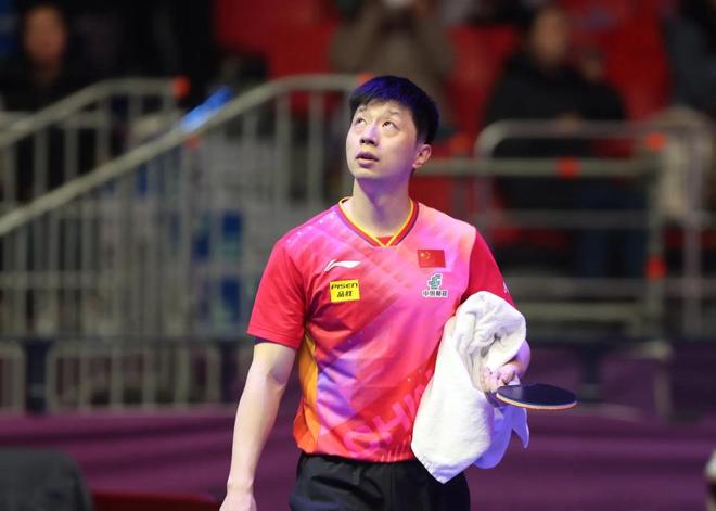 NBA最新排名分析:勇士压力山大,湖人迎好消息,太阳掉队,火箭排名不稳.