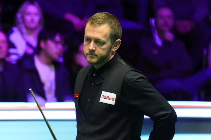 比赛中走出 比赛中走出